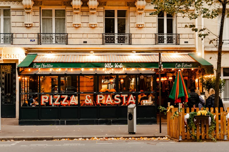 Jet's Pizza restaurant interior seating area